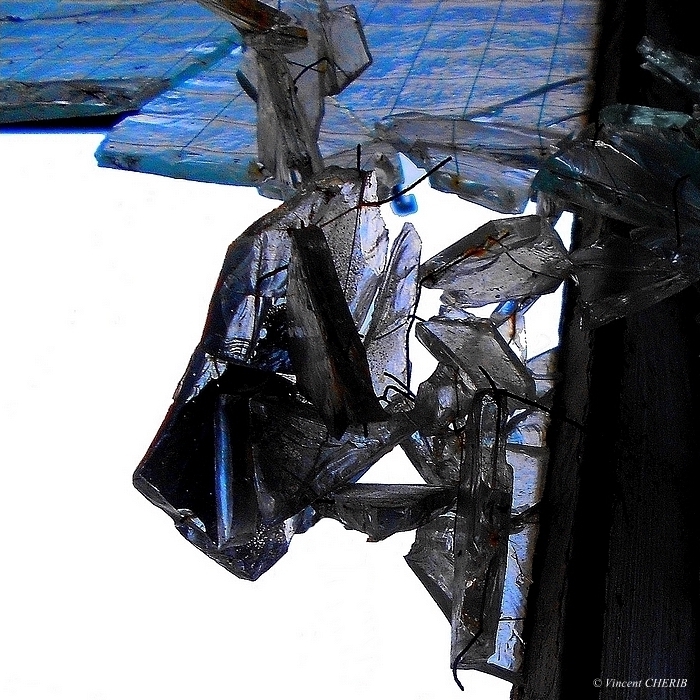 2019-04/1555193631_unx-105